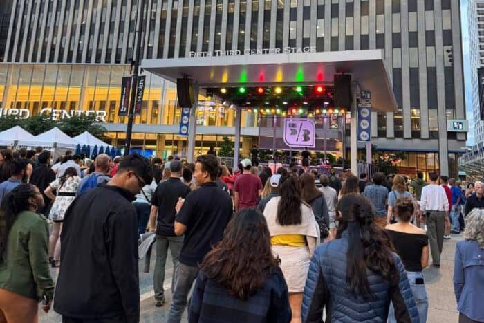 salsa on the square at Fountain Square