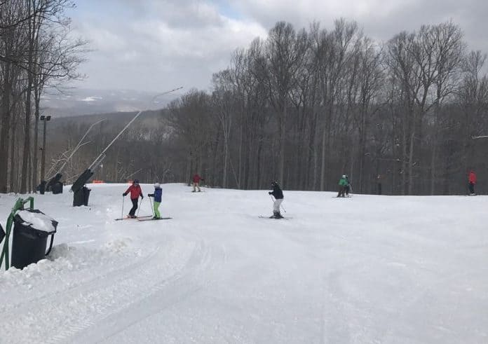 skiers at Laurel Mountain Ski Resort