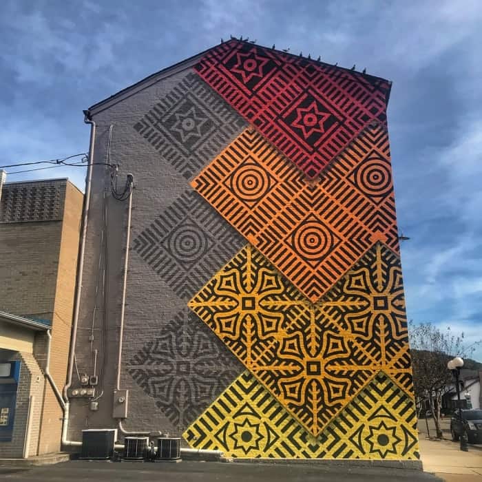Nelsonville Star Brick Mural