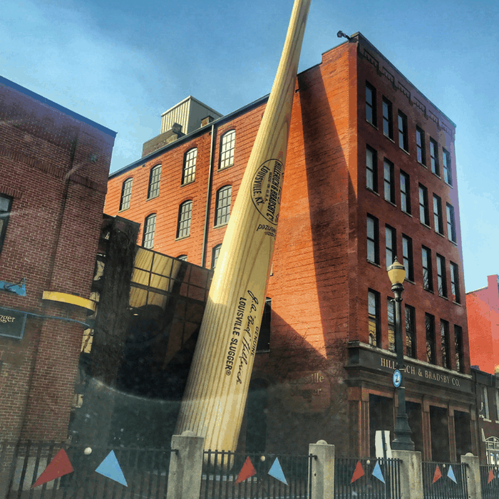 Worlds largest baseball bat Louisville slugger museum