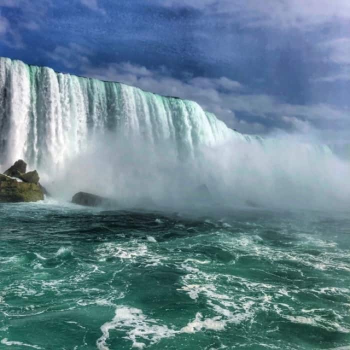 up close Niagara Falls