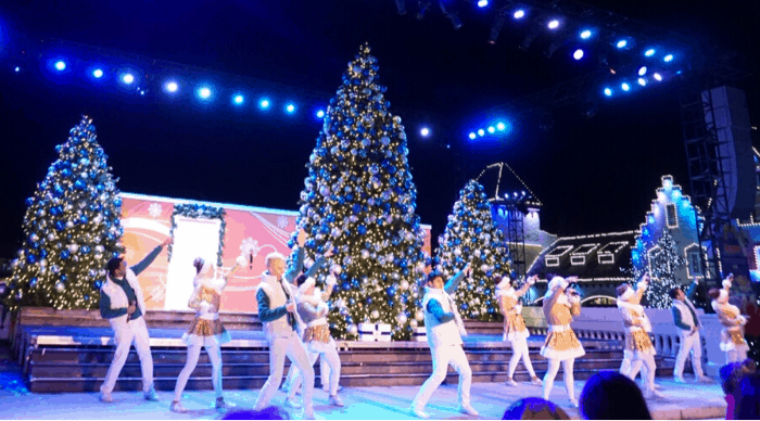 Holiday show at Kings Island WinterFest e1574807920268