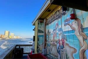 Places to Eat and Drink in Daytona Beach, FL that are Loved by Locals