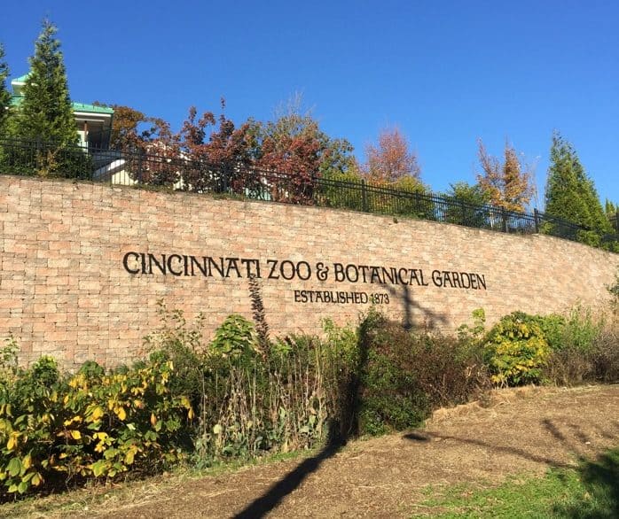sign for the Cincinnati Zoo in the Winter