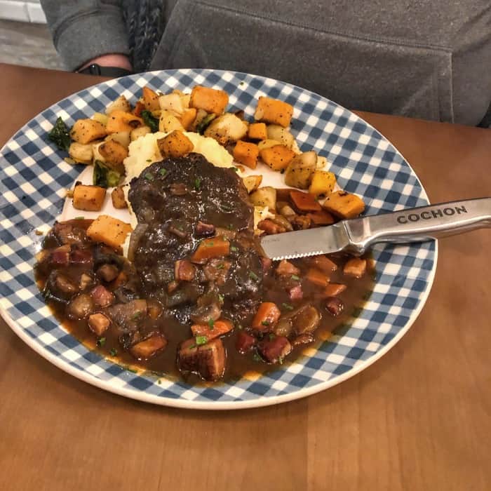 burgundy stew at Le cochon dingue in Quebec 