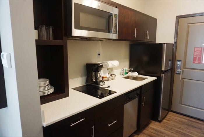 kitchenette at TownePlace Suites by Marriott Laplace