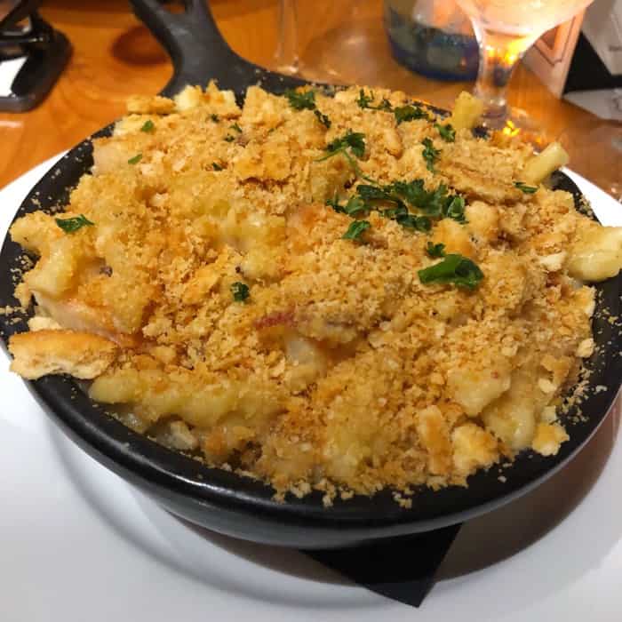 BACON SEAFOOD MAC N CHEESE at Tailwater