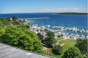 4 Reasons to Visit Mackinac Island in the Fall