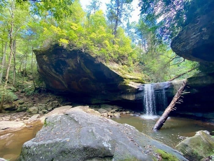 Dog Slaughter Falls waterfall in Kentucky