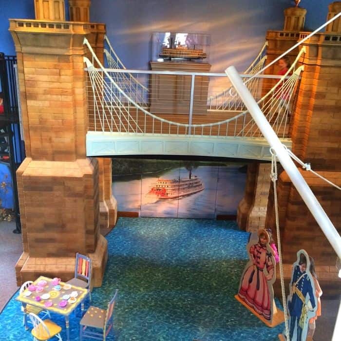 play bridge at Behringer-Crawford Museum