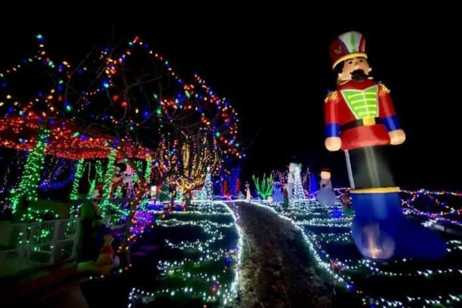 10 Tips to Make the Most out of viewing Holiday Lights