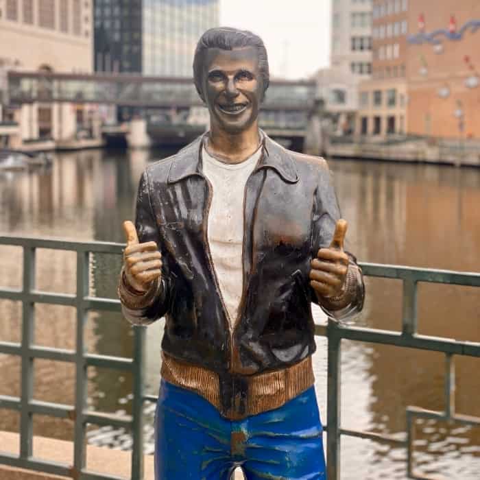Bronz Fonze statue in Milwaukee