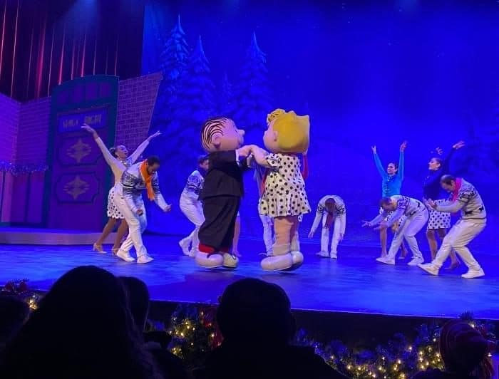 Watch Charlie Brown’s Christmas Spectacular in Kings Island Theatre