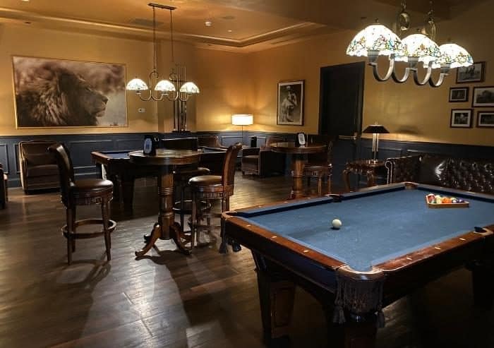 billiard room at The Read House