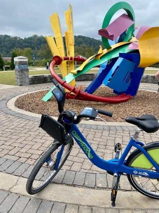 sculpture by bike rental from Bike Chattanooga