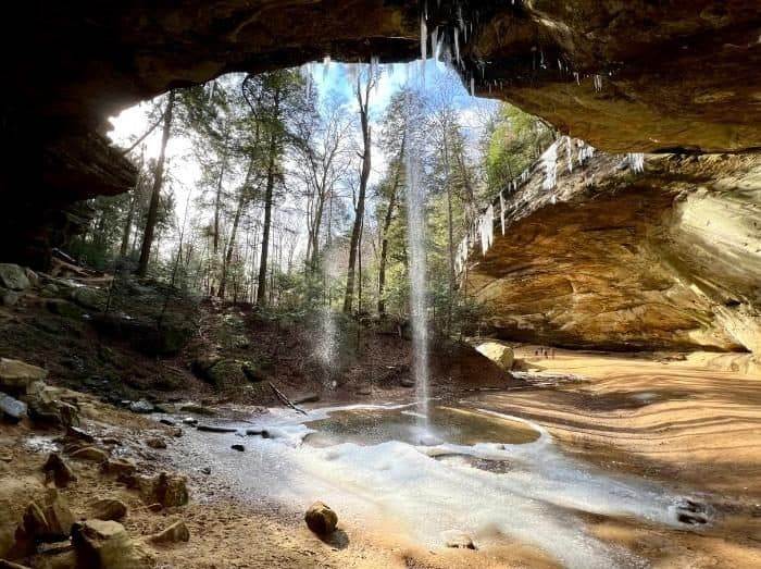 waterfall at Ash Cave in Hocking Hills