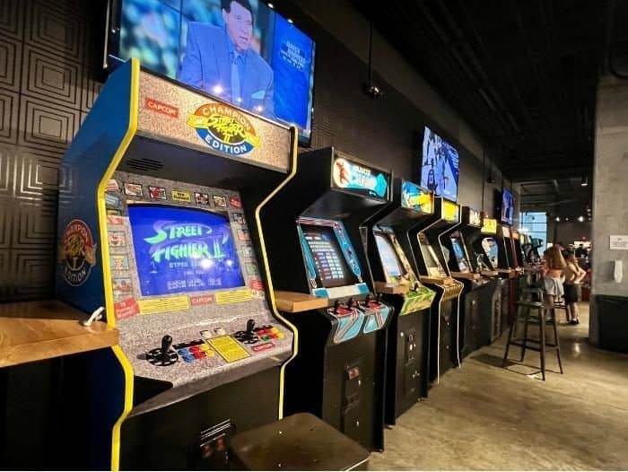 16-Bit Bar & Arcade