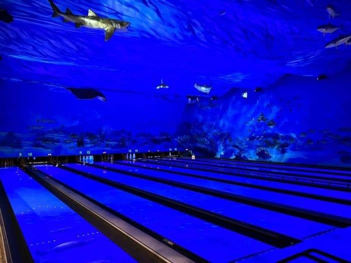 underwater ocean themed bowling in Florida