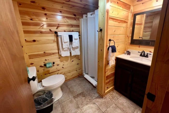 bathroom of Sportsman cabin 