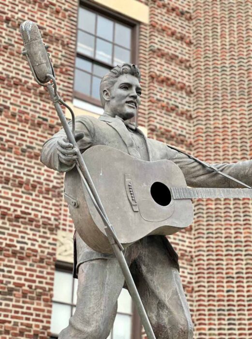 Elvis Statue in Shreveport LA