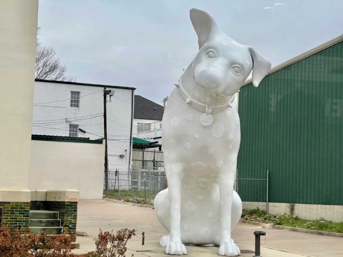 Giant Dalmatian statue in Shreveport  