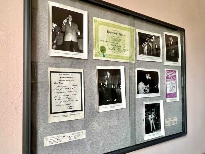 pictures of Elvis at Shreveport Municipal Auditorium