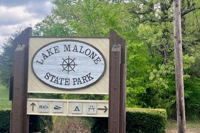 sign for Lake Malone State Park in Kentucky 