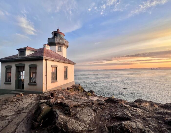 lighthouse at Lime Kiln Point State Park