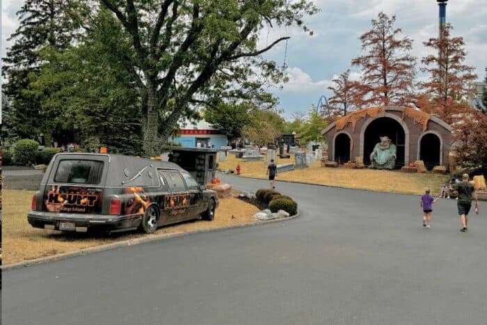 Halloween decor at Kings Island 