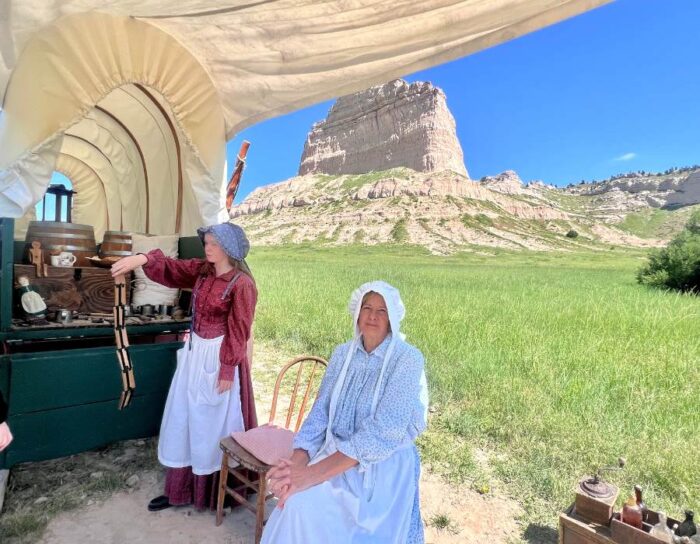 Historical pioneer actors at Scotts Bluff National Monument