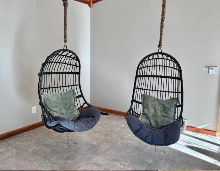 swinging chairs at Woodland Lodge