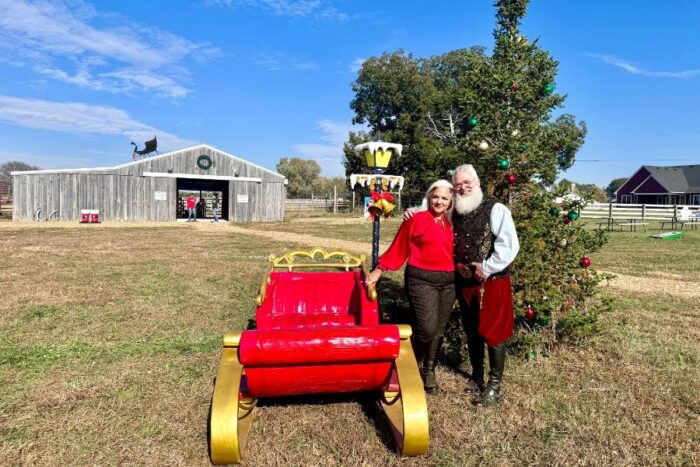  Santa Claus at The Reindeer Farm in Bowling Green KY