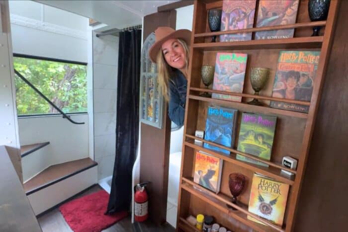 Nightly Bus double decker bus vacation rental in TN