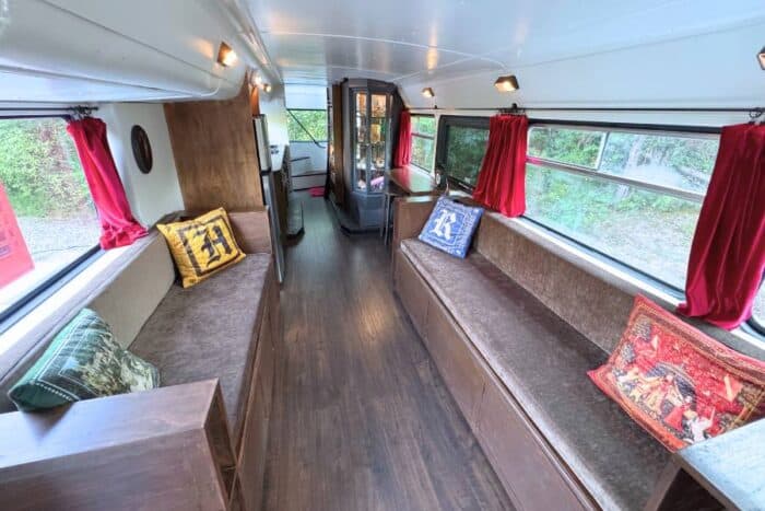 Nightly Bus double decker bus vacation rental in TN