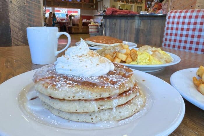 cinnamon pancakes Frizzle Chicken Pigeon Forge