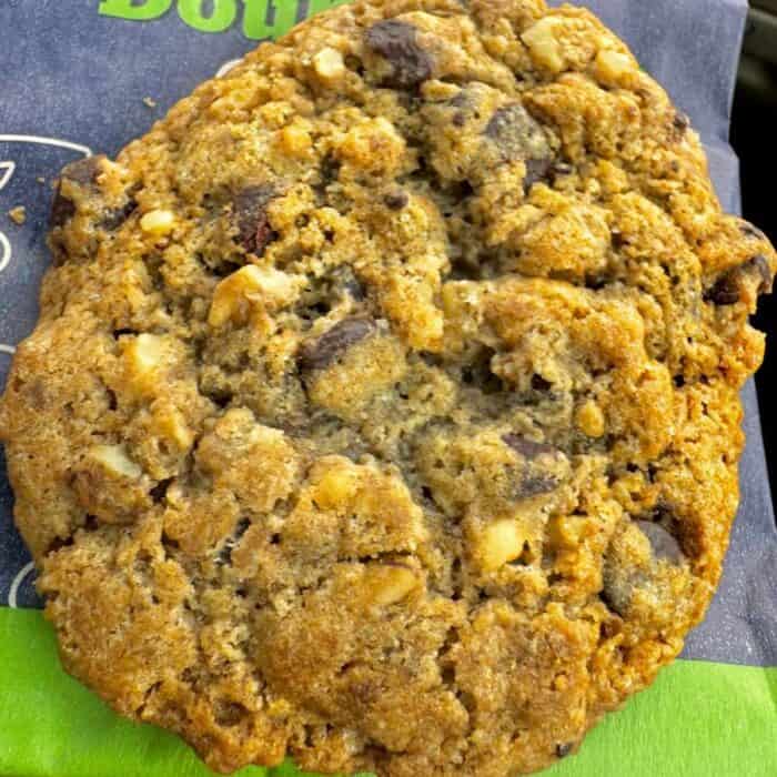 DoubleTree by Hilton Nutty chocolate chip cookie 