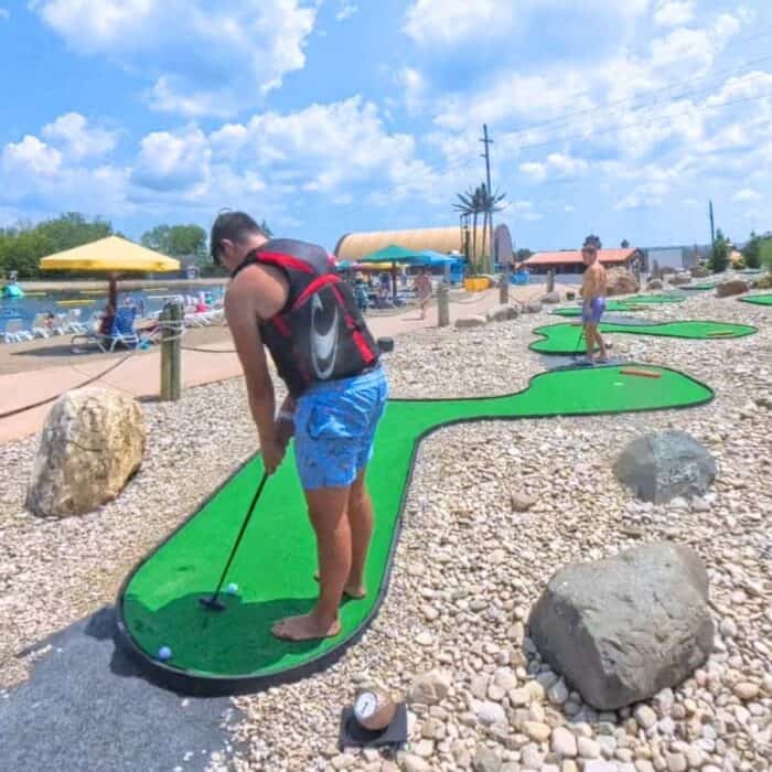 mini golf Land of Illusion Aqua Adventures Waterpark