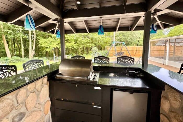 outdoor kitchen at Lakeside Oasis on Rocky Fork Lake