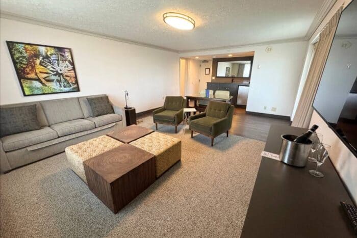 Deluxe Waterview Suite at The Galt House Hotel