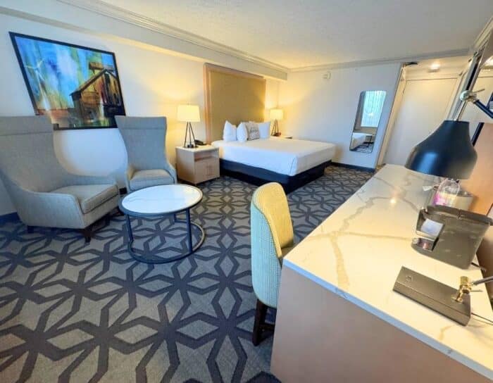 Deluxe Waterview Suite at The Galt House Hotel