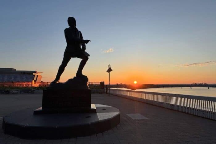 statue at Belvedere/ Riverfront Park Louisville