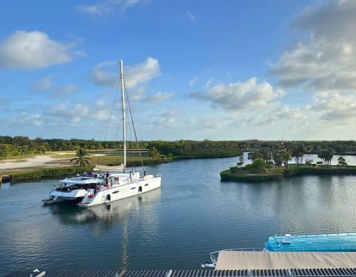 TradeWinds sailboat in Belize