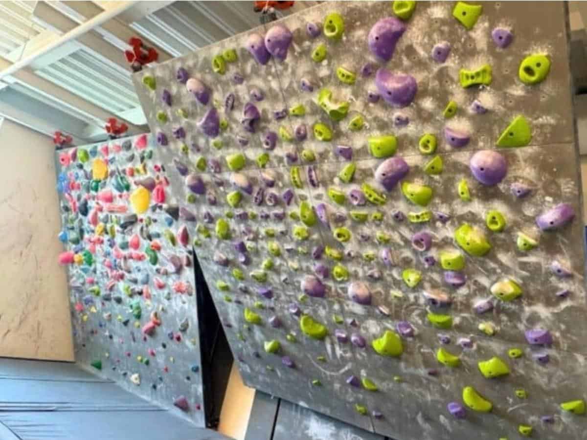 bouldering walls at Cliff Hangers Mooresville, NC