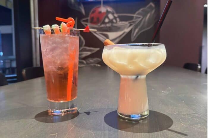 cocktails at PAR 3 Newport on the Levee