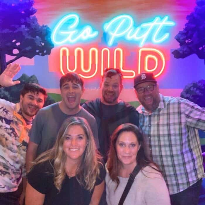 group picture at PAR 3 Newport on the Levee