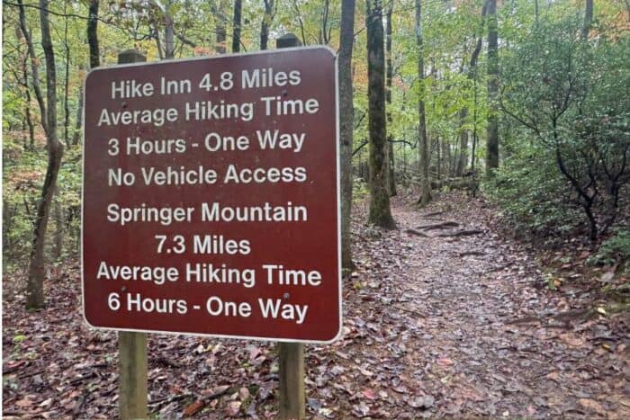sign for Hike Inn in Georgia