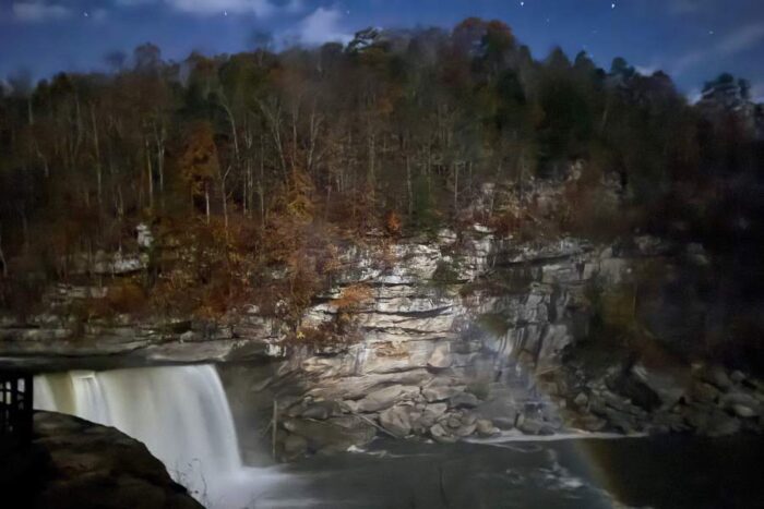 Moonbow Viewing Tips at Cumberland Falls State Park in KY