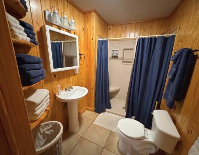 bathroom at Star Falls Cabin at Sheltowee Trace Adventure Resort