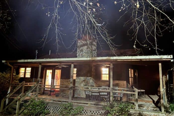 Star Falls Cabin at night in Corbin KY