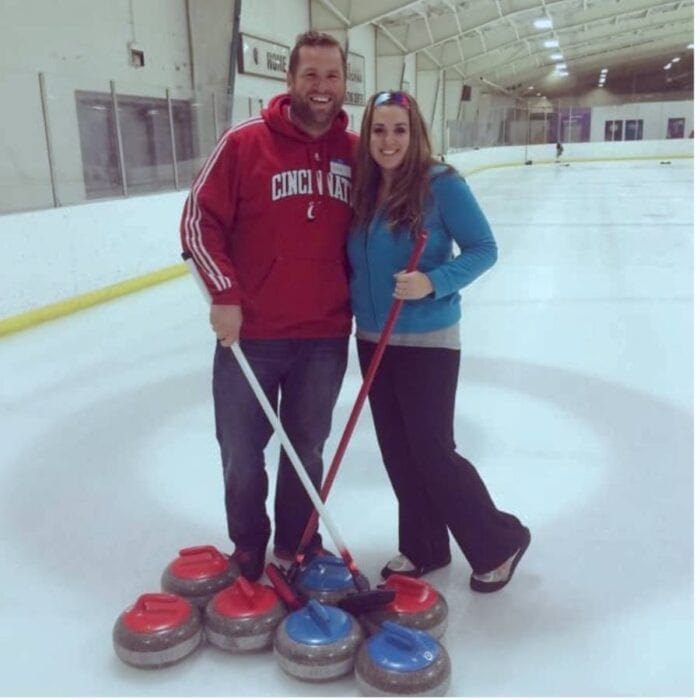 Learn to curl class couple at Learn to Curl class with Cincinnati Curling Club